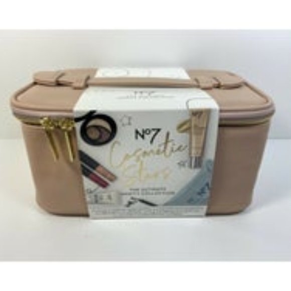BNWT No 7 Cosmetic Stars The Ultimate Vanity Collection 8 pc Set w/Makeup Bag - Picture 2 of 10